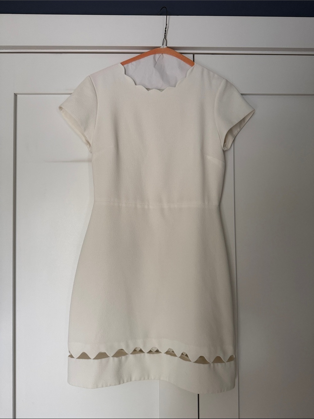 Club Monaco Women’s Cream Scallop-Trim Short Sleeve Dress